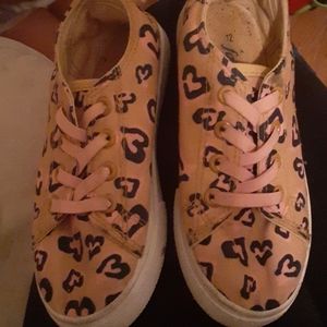 Girls sneakers